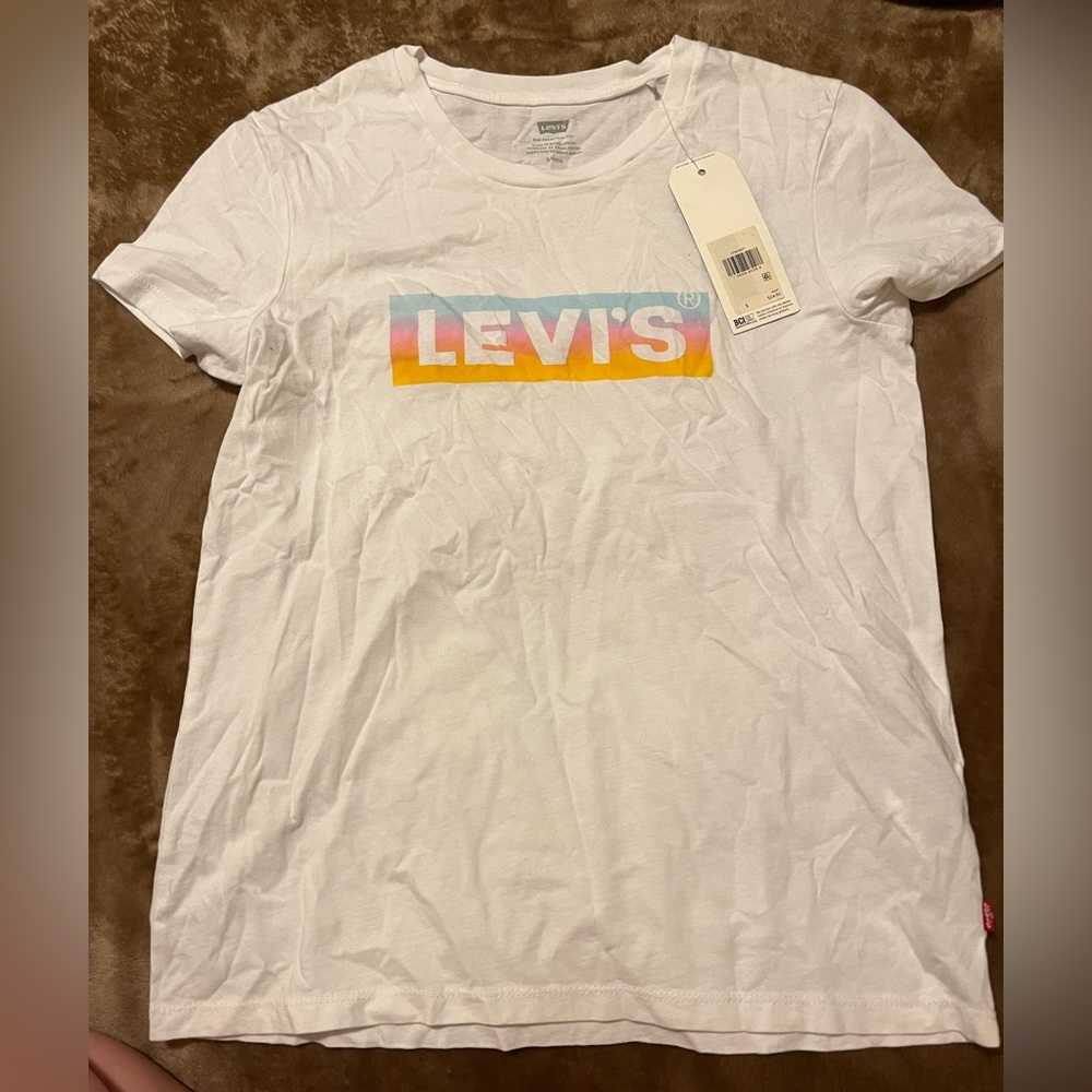 Levi’s White Logo Tee NWT